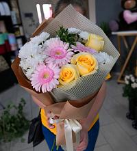 Букет цветов из:  Герберы, Розы и Хризантемы в Возах